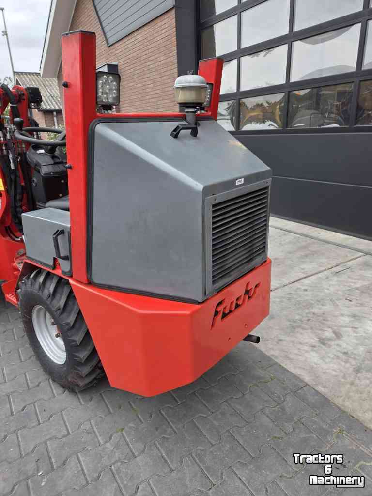 Chargeuse sur pneus Fuchs F853H