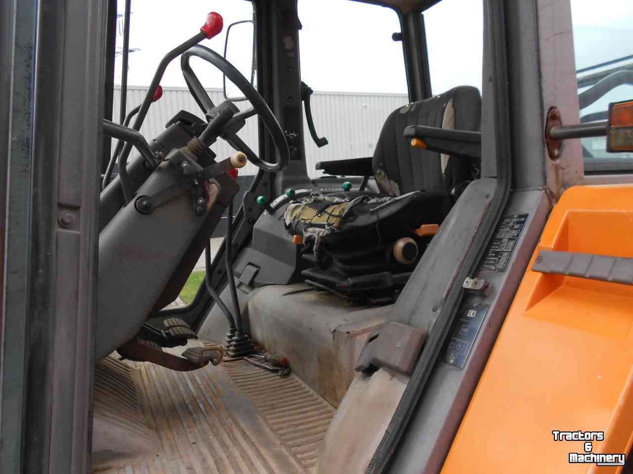 Tracteur Renault temis 610