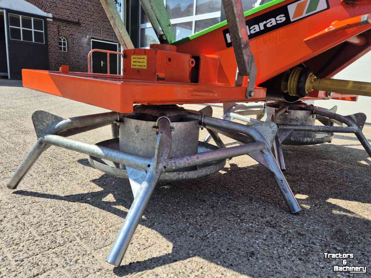 Eparpilleur de fourrage Holaras Jumbo HK kuilverdeler