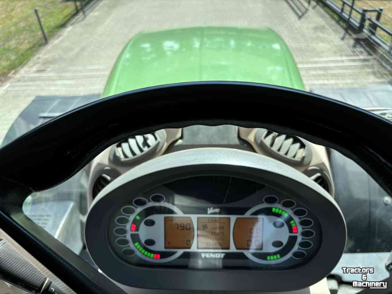 Tracteur Fendt 828 SCR Profi Plus