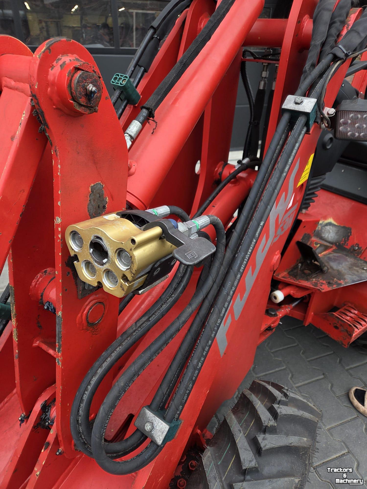 Chargeuse sur pneus Fuchs Fuchs F853H lage zitting