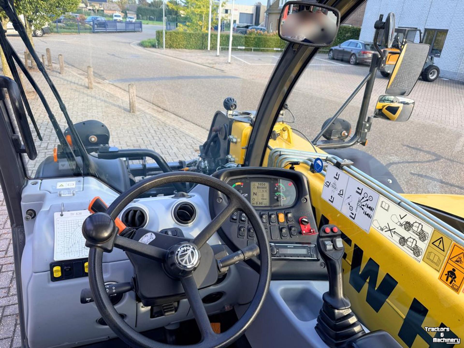 Chargeur Télescopique New Holland TH6.36 Plus 4WD
