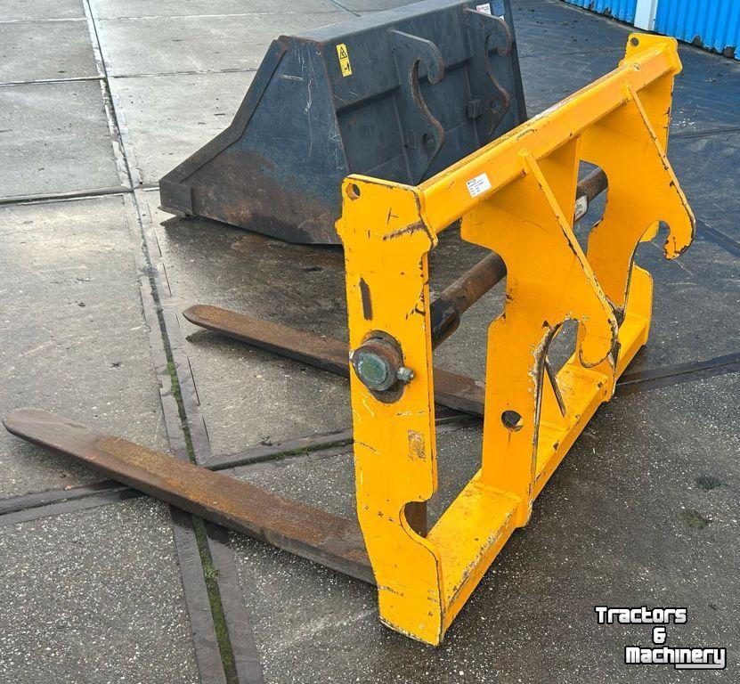 Fourches à palettes JCB Palletvork met compacttoolcarrier