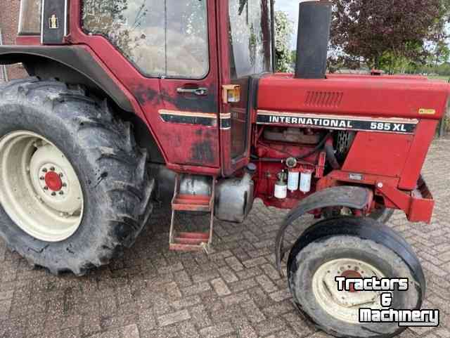 Tracteurs International 585 XL