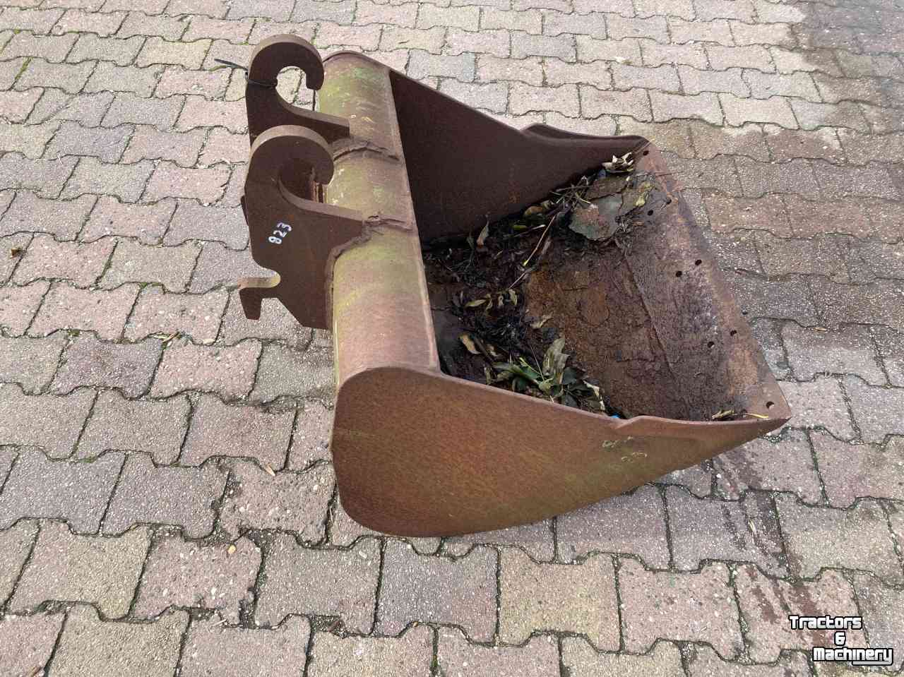 Godets  Dieplepelbak  grondbak  70cm  CW00