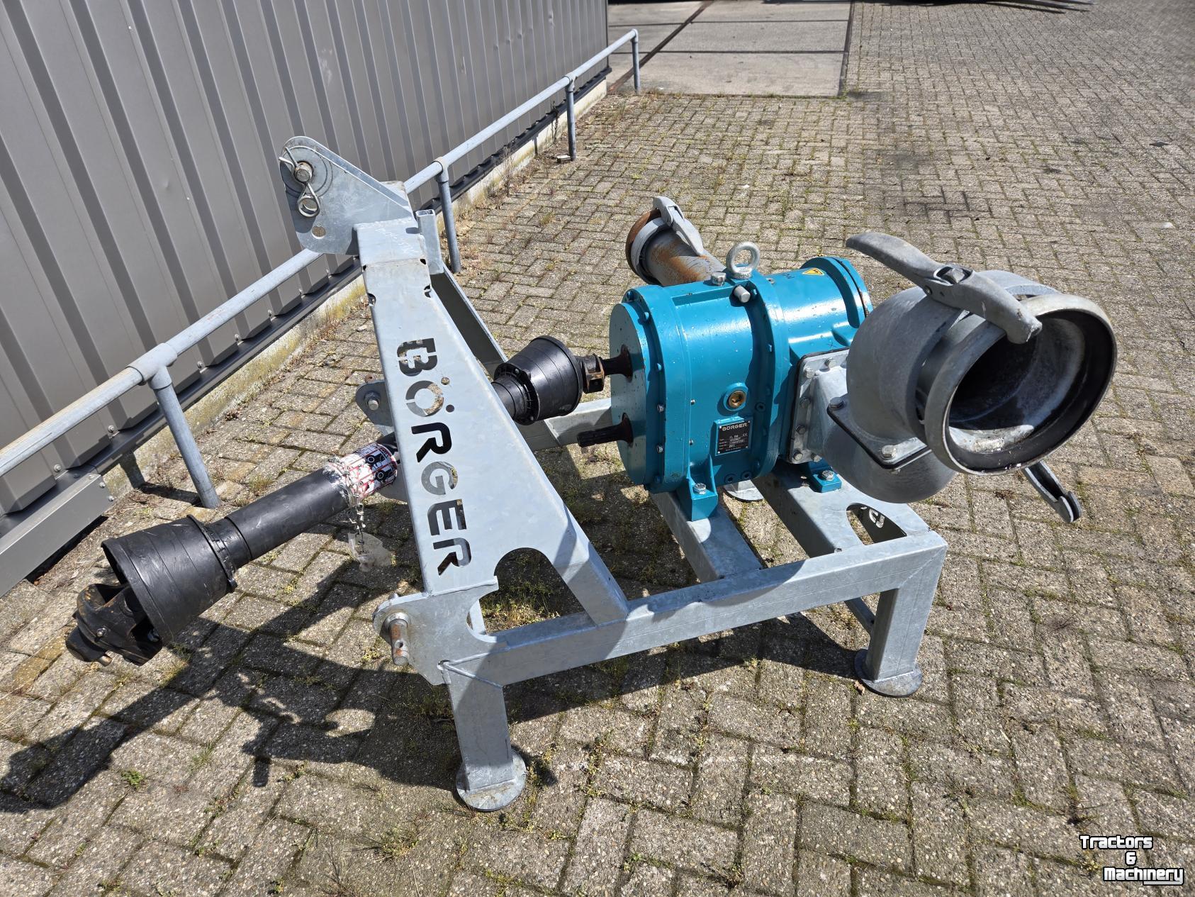 Pompe à lisier Börger FL 518 + bok