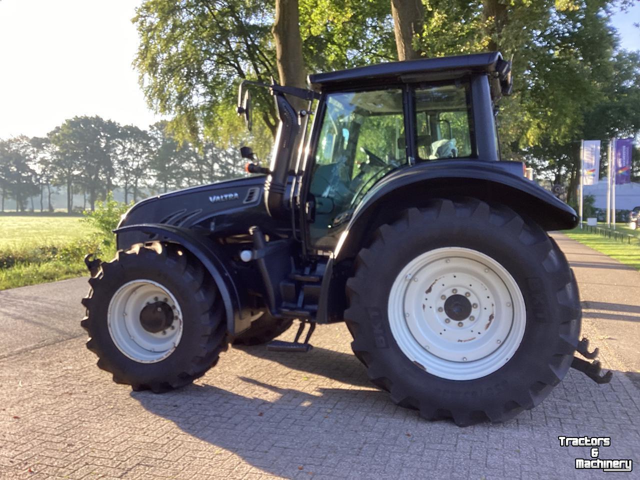 Tracteur Valtra T162e
