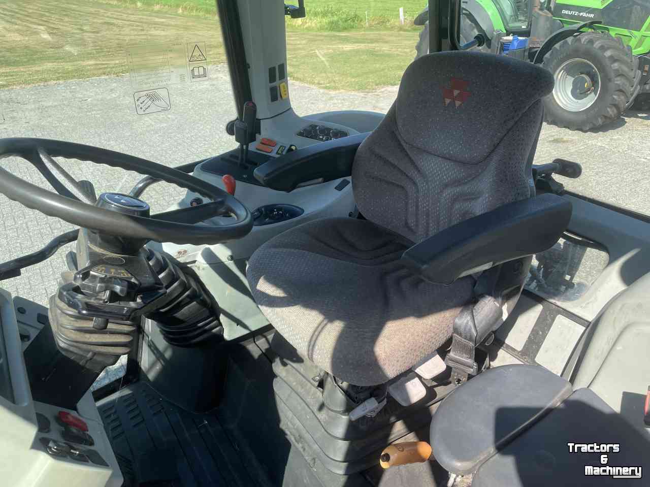 Tracteur Massey Ferguson 5650 DYNA4 AIRCO TRIMA FRONTLDR.