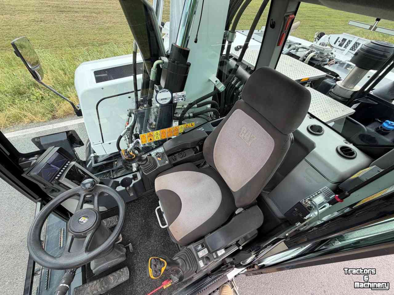 Pelles sur pneus Caterpillar Cat M314F - Engcon + bakkenwagen Mobiele graafmachine Midejo