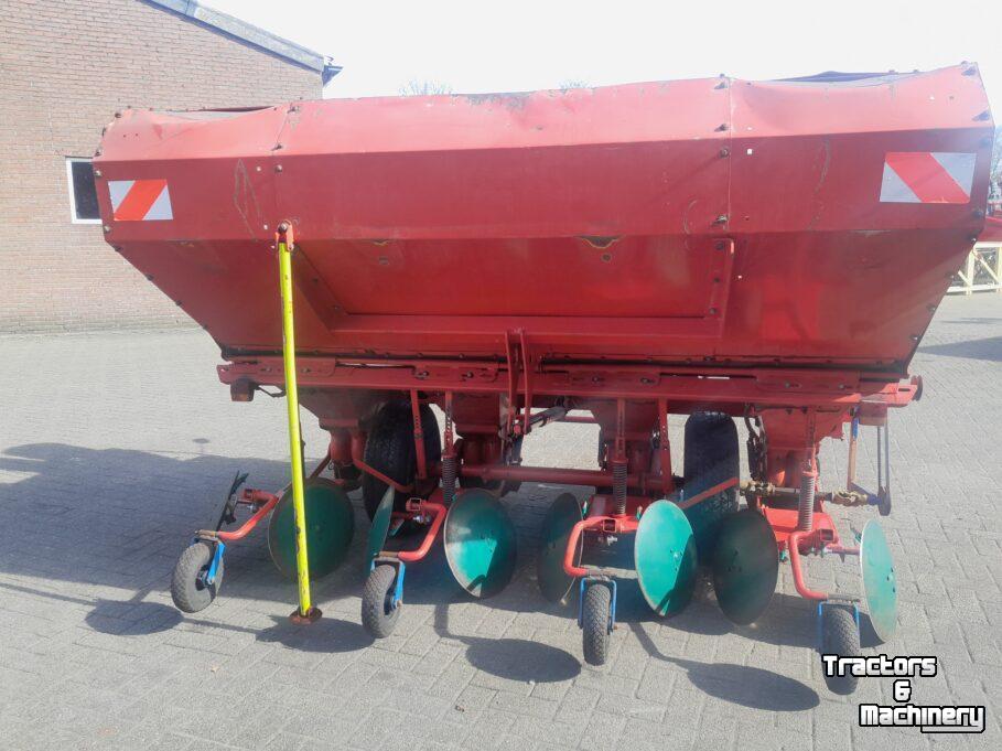 Planteuse de pommes de terre Kverneland UN 3100