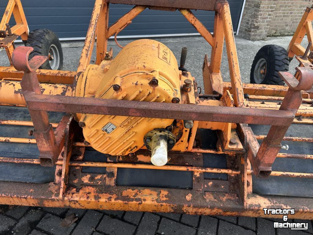Fraise rotative Struik 4RF 310F Frees