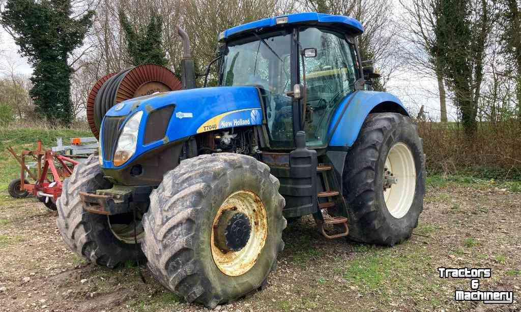 Tracteurs New Holland T 7040 PC Tractor voor Onderdelen !