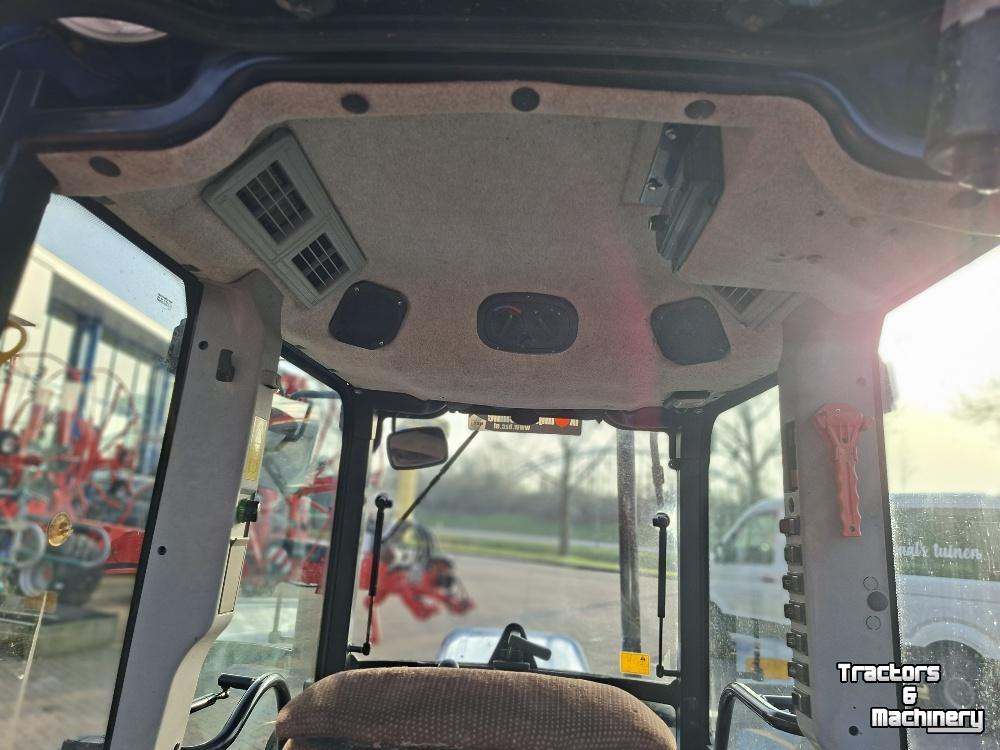 Tracteur pour vignes et vergers New Holland T4.105N