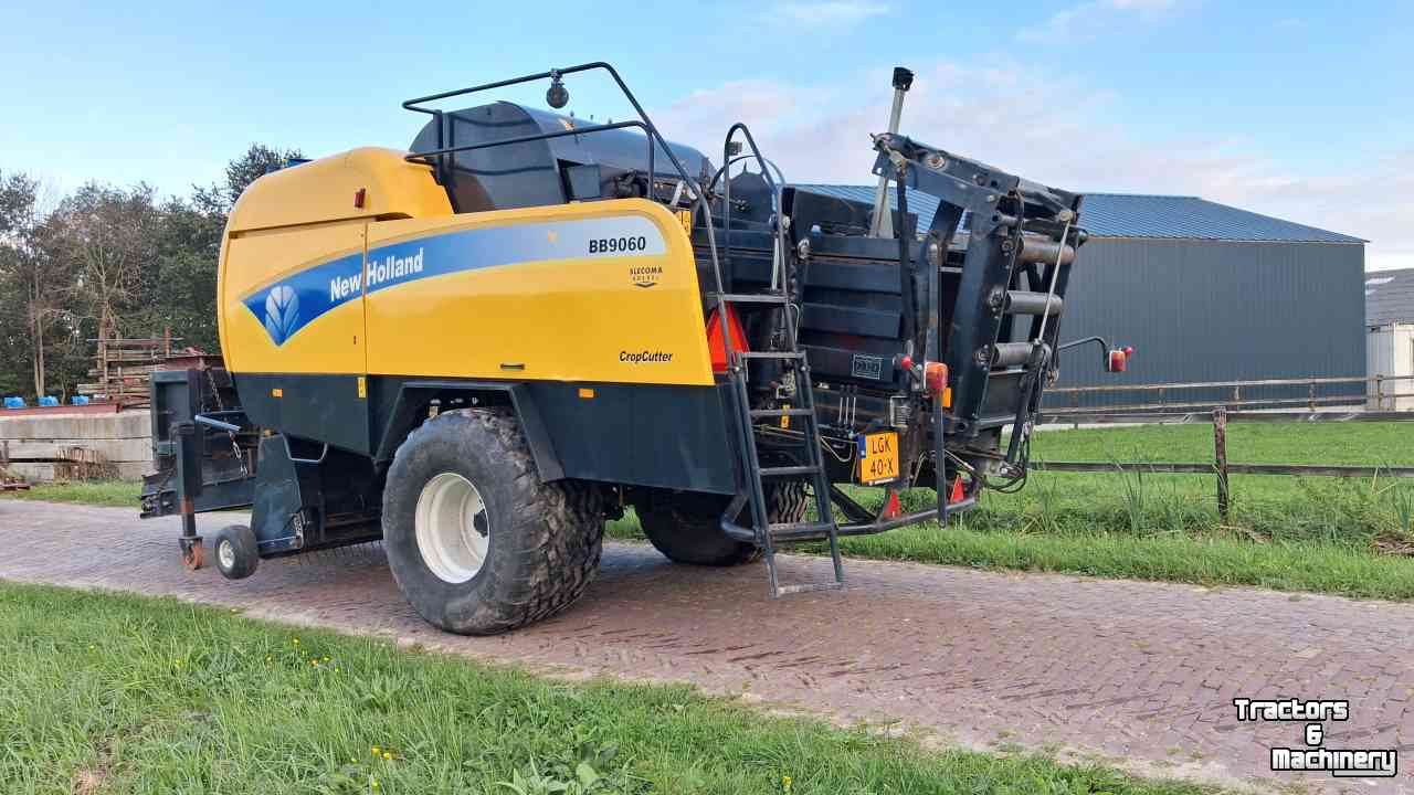 Presses New Holland BB 9060