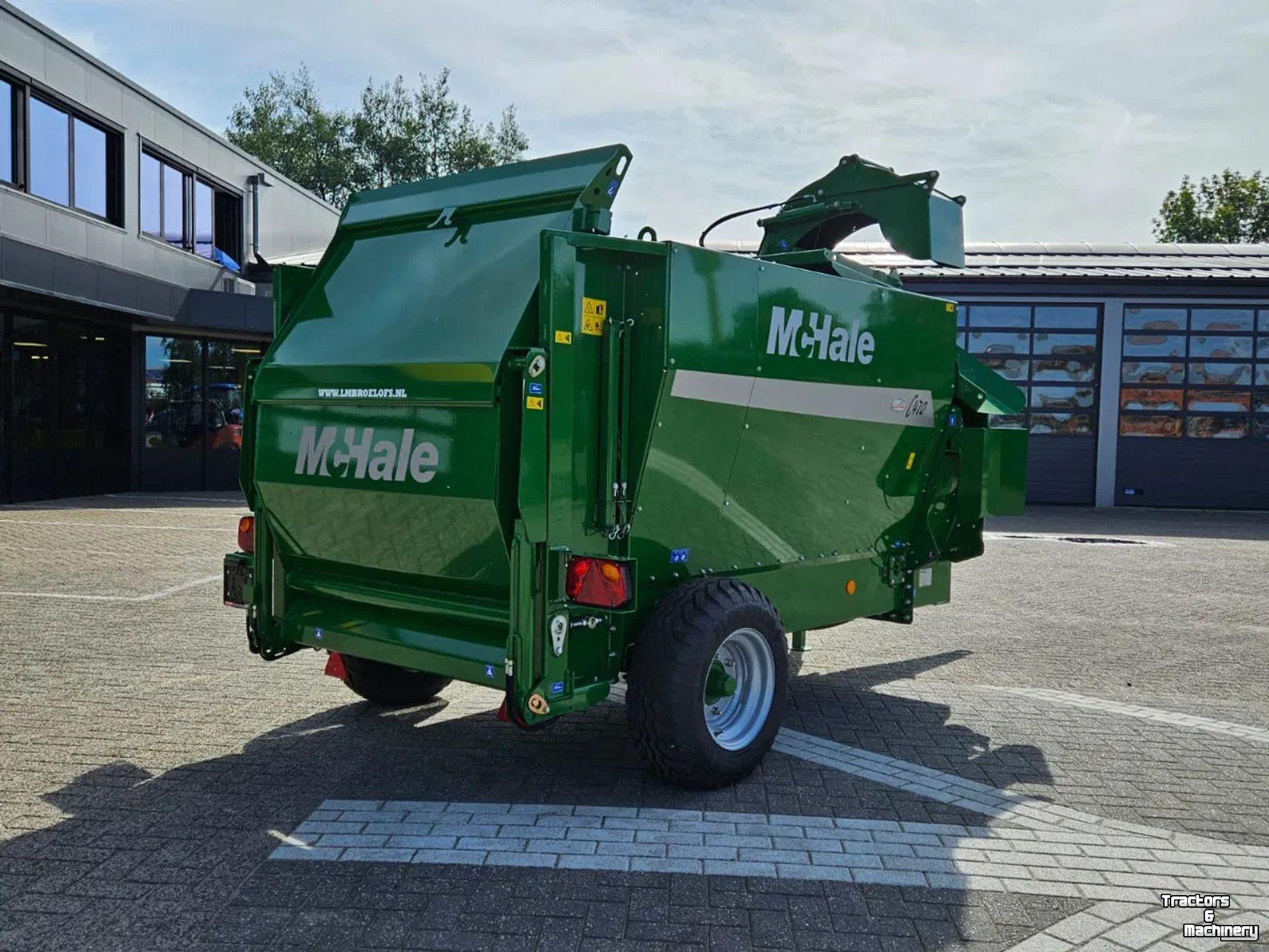 Distributeur de paille pour des logettes McHale C470 Stroblazer