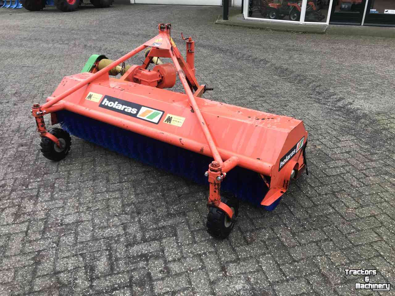Balayeur Holaras A-220
