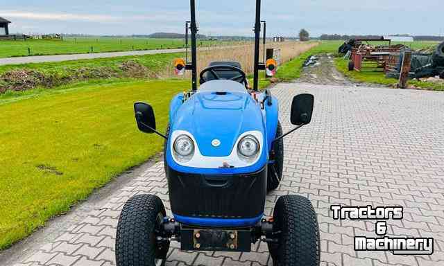 Tracteur pour horticulture New Holland Boomer 25 Compact Tractor