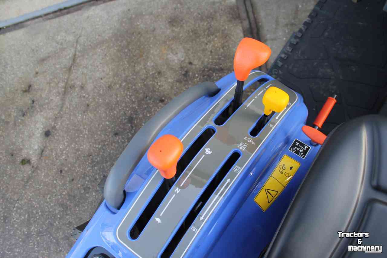Tracteur pour horticulture Iseki TM3267E Economisch actiemodel compacttrekker handgeschakelde minitractor