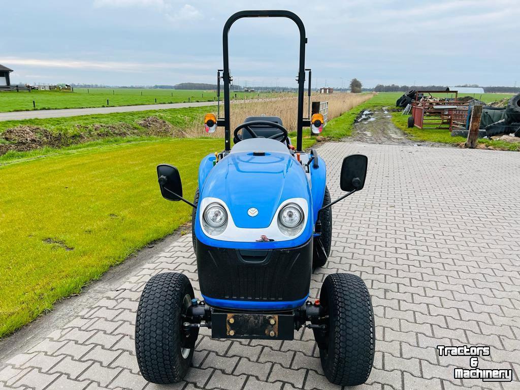 Tracteur New Holland BOOMER 25