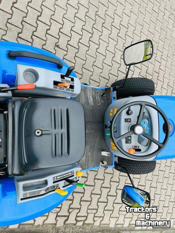 Tracteur New Holland BOOMER 25