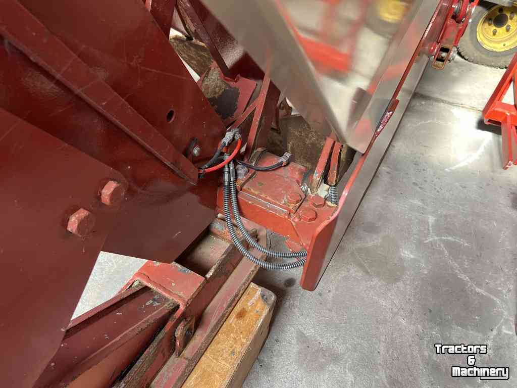 Machine à bêcher Gramegna 45 320 met smeersysteem en hydraulische hef