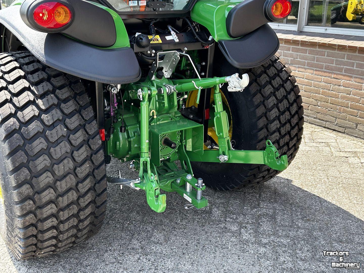 Tracteur pour vignes et vergers John Deere 4066R