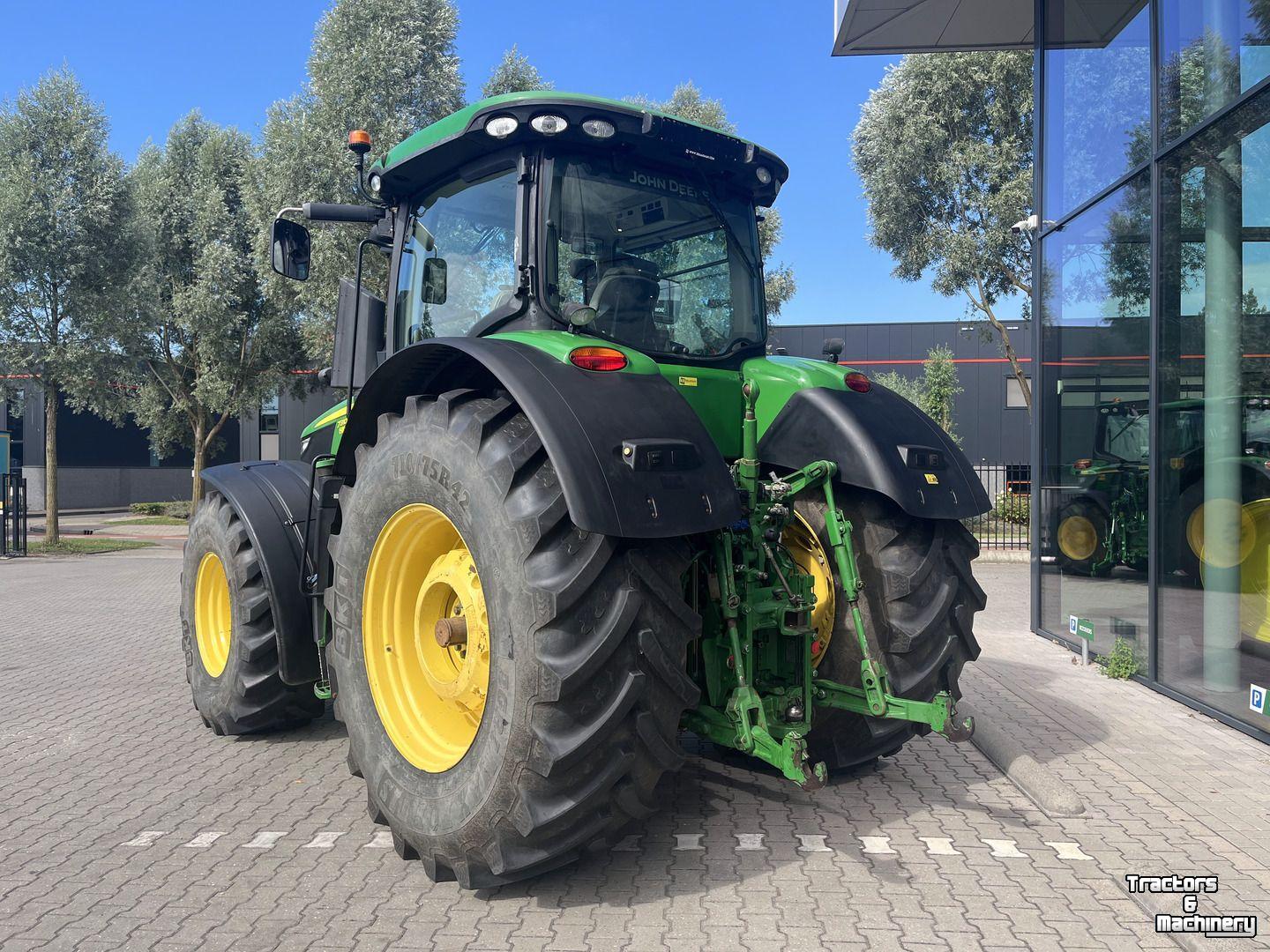Tracteur John Deere 7310R