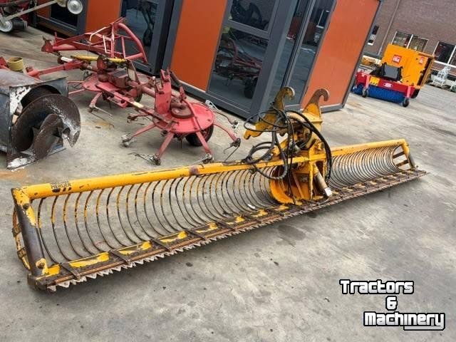 Benne de fauche Herder MRZ 550