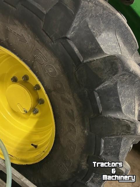 Ensileuse automotrice John Deere 7780