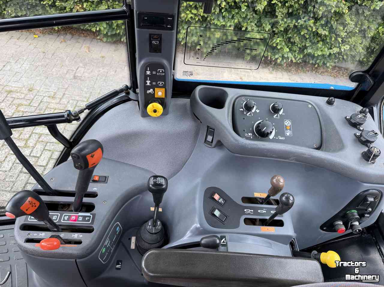 Tracteur New Holland TS100