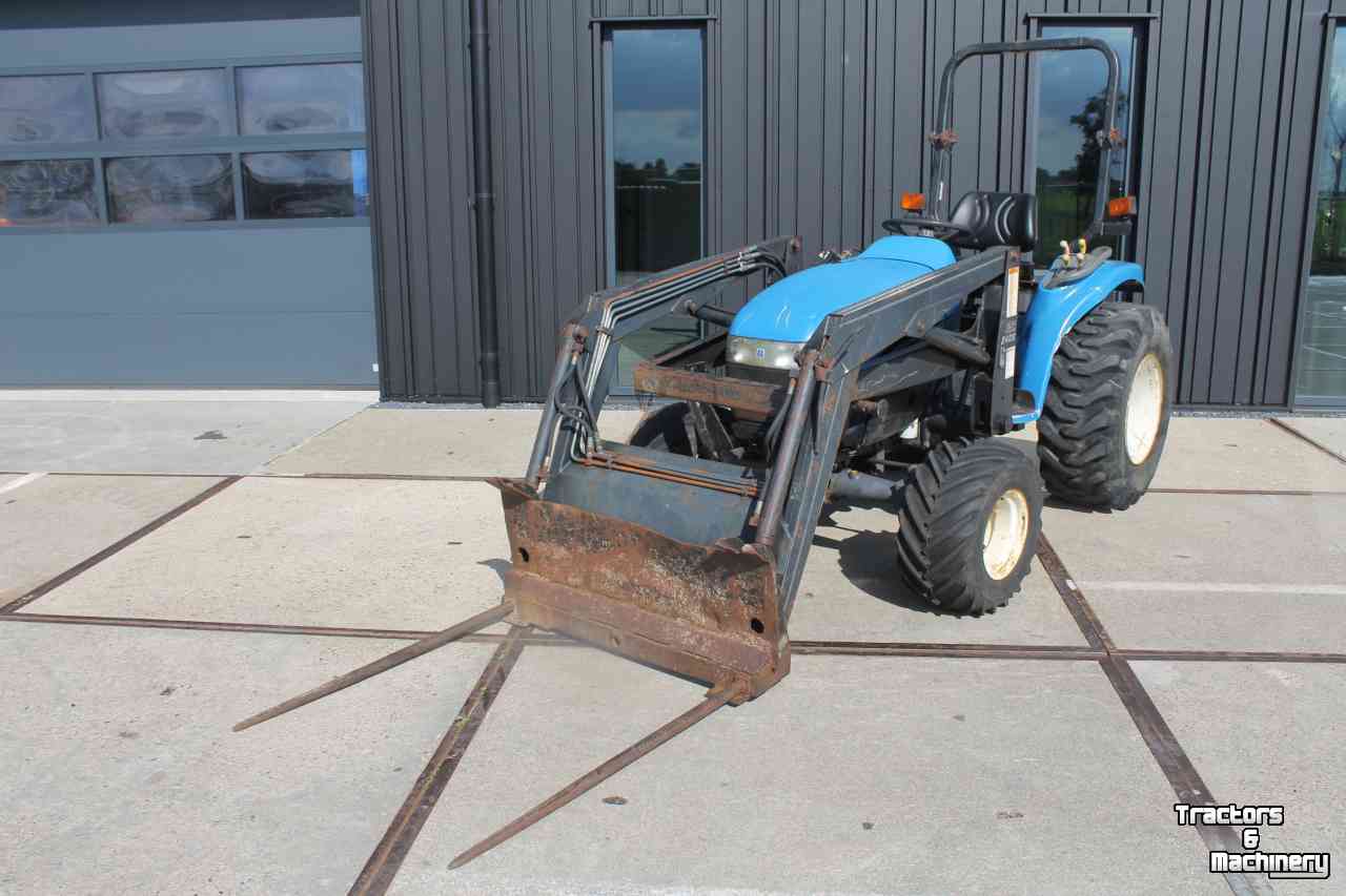 Tracteur pour horticulture New Holland TC25D (Shibaura ST324H) hydrostaat minitrekker tractor met voorlader frontlader