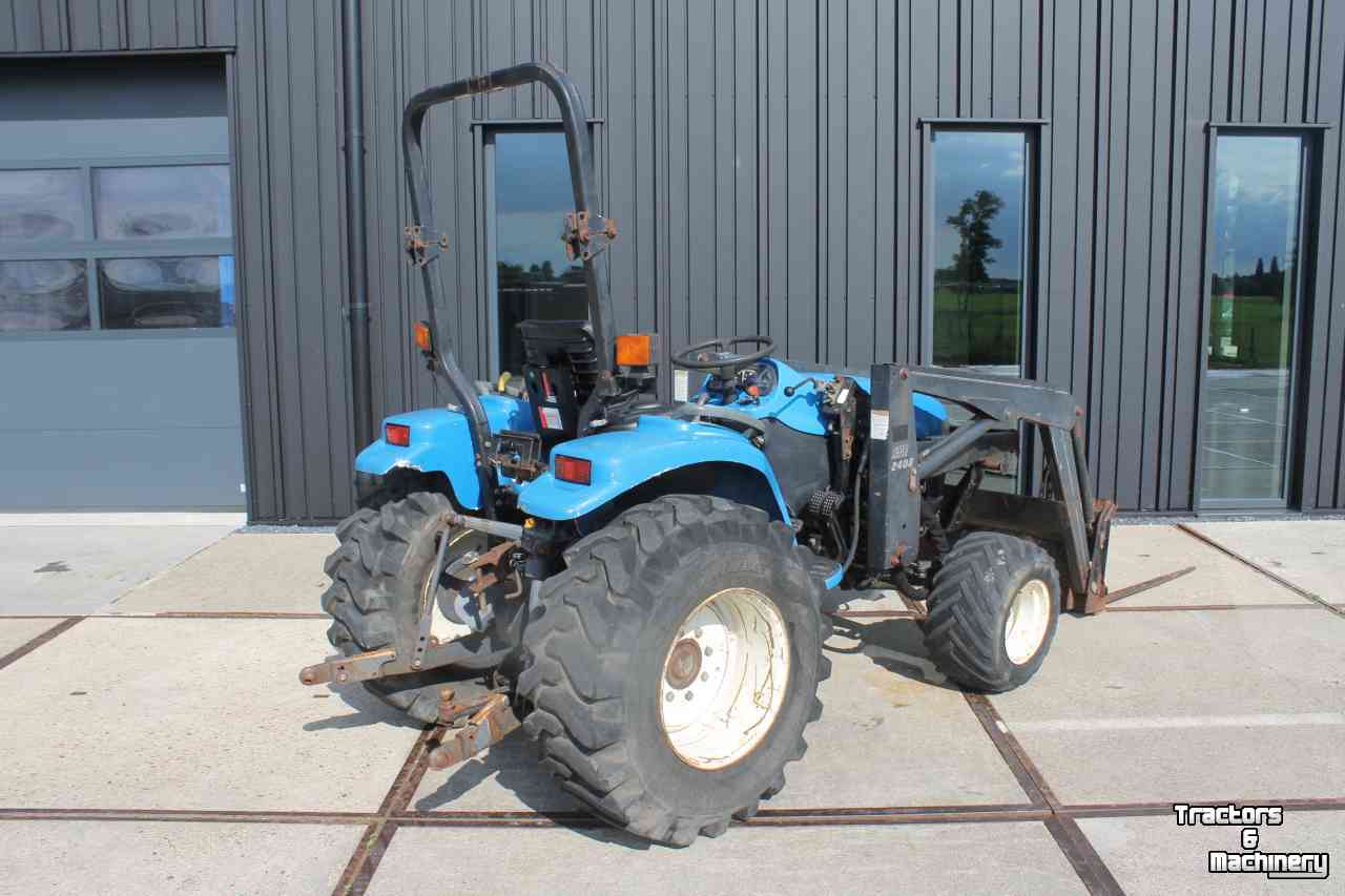 Tracteur pour horticulture New Holland TC25D (Shibaura ST324H) hydrostaat minitrekker tractor met voorlader frontlader