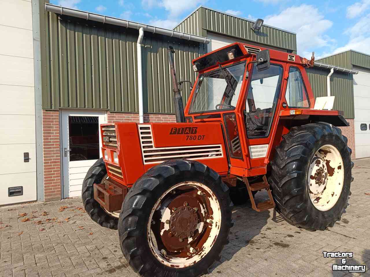 Tracteur Fiat 780 DT