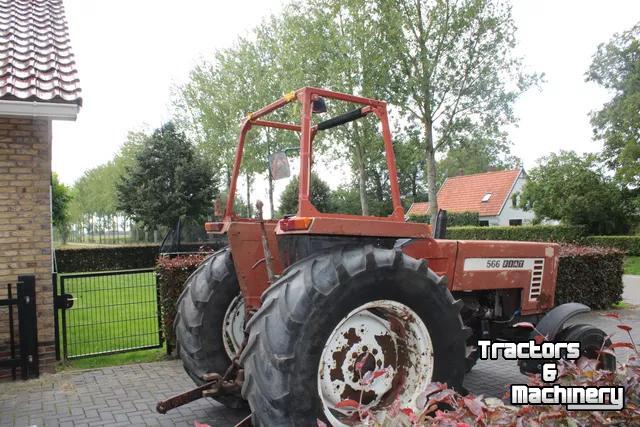 Tracteur Fiat 66 serie 566