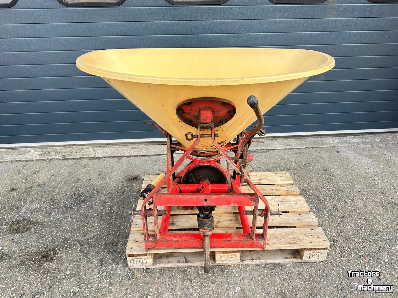 Distributeur d‘engrais Vicon PENDELSTROOIER