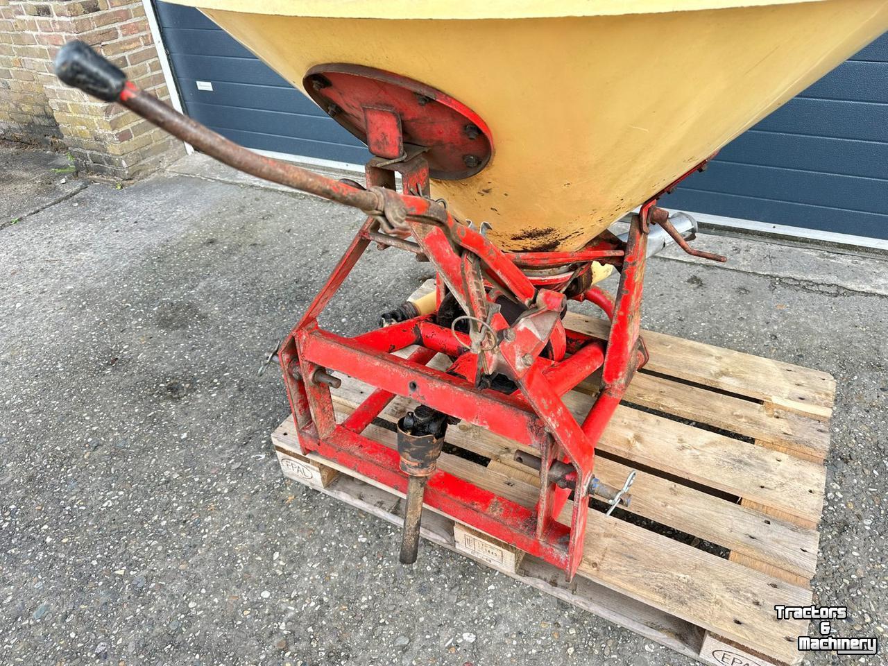 Distributeur d‘engrais Vicon PENDELSTROOIER