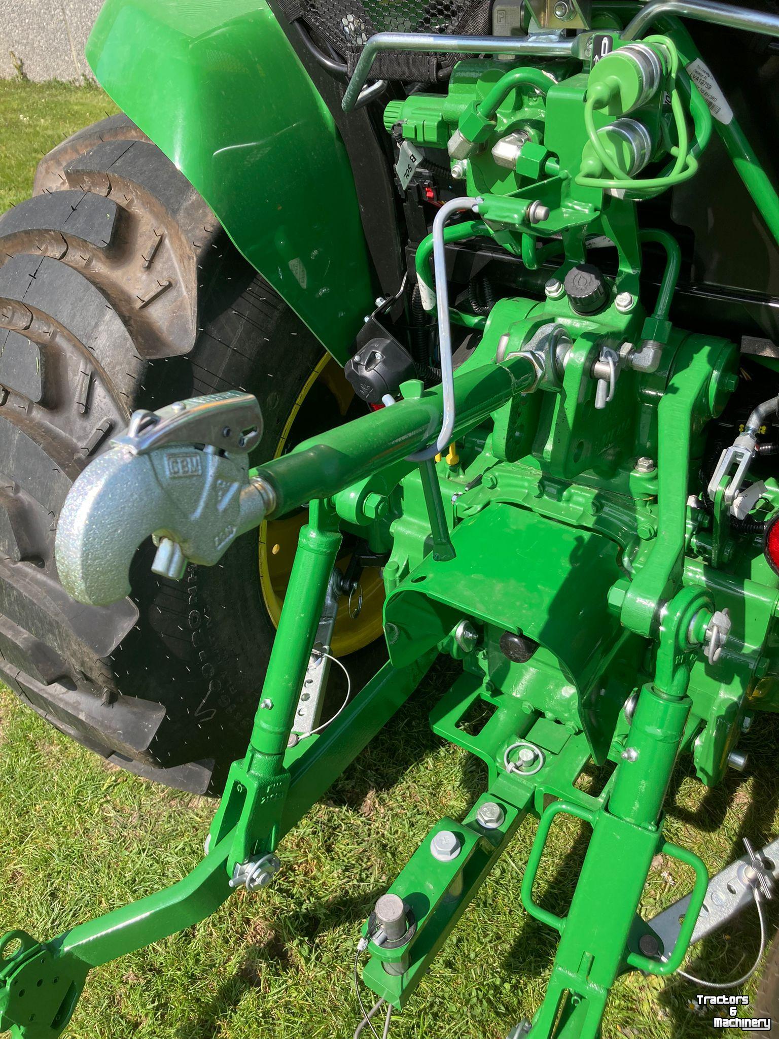Tracteur John Deere 3039R