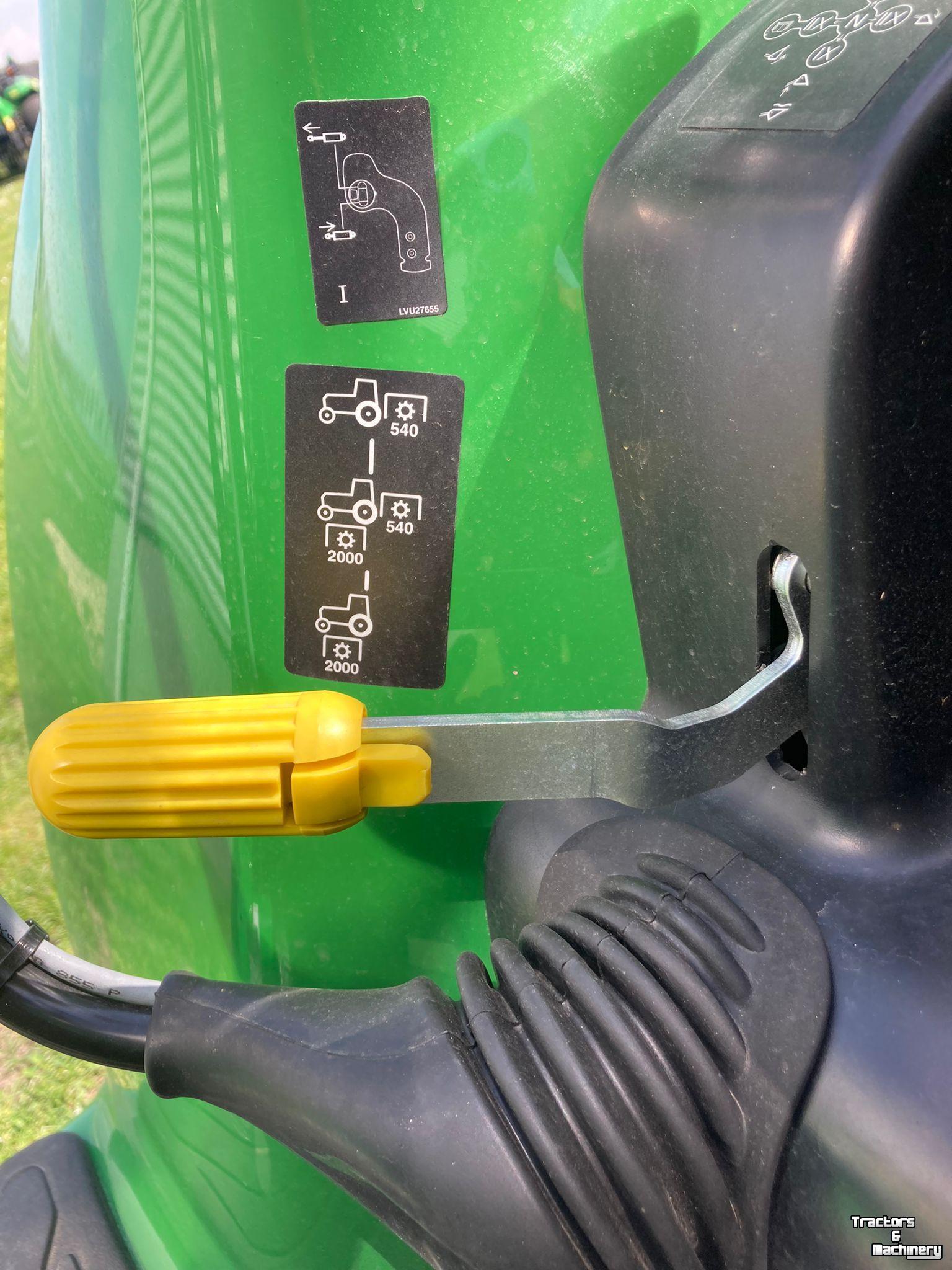 Tracteur John Deere 3039R