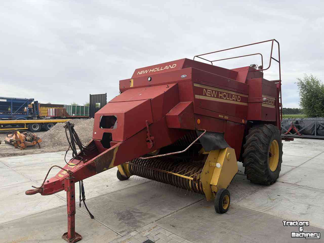Presses  New Holland pakkenpers D2000