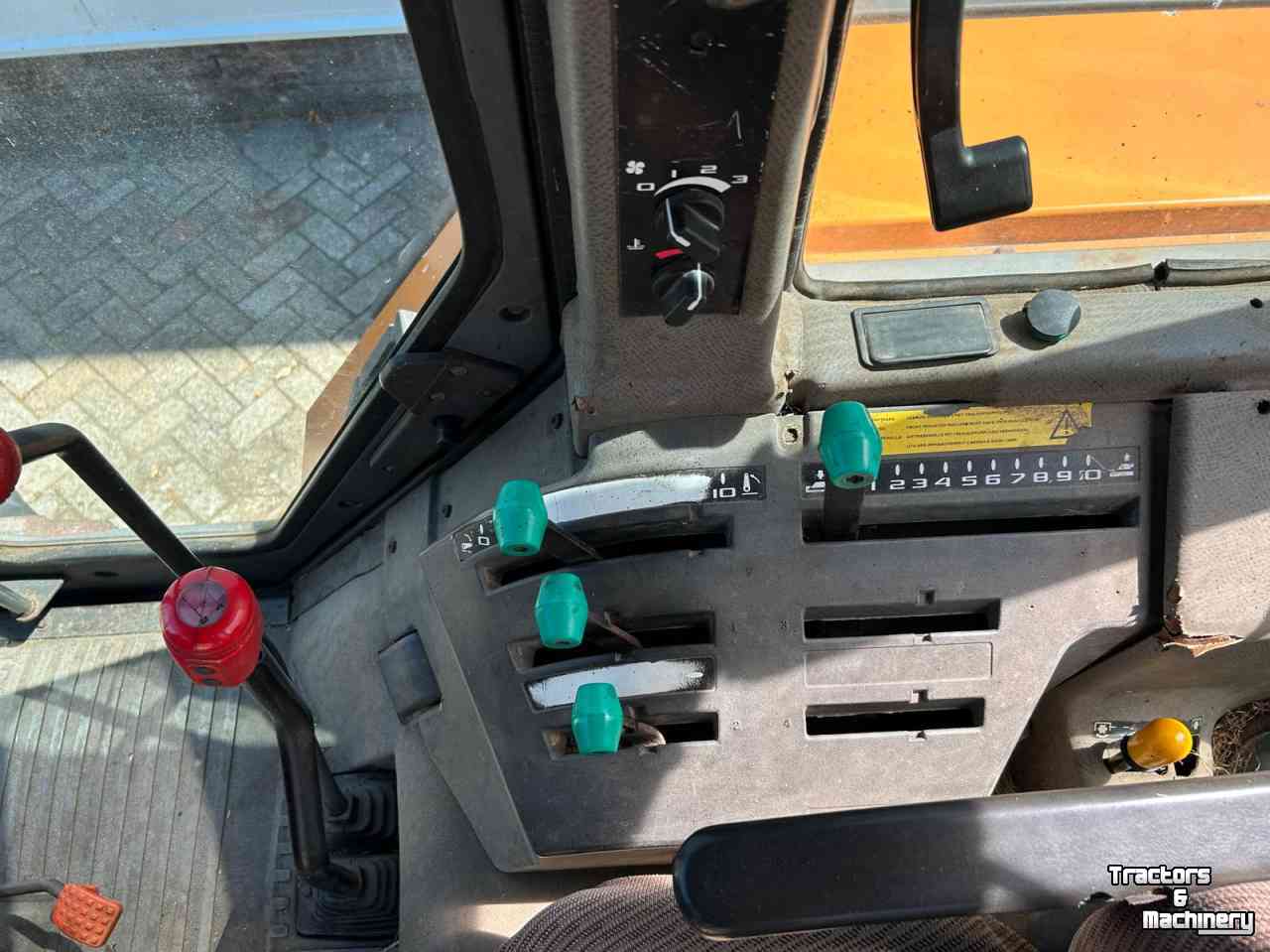 Tracteur Renault Temis 550X