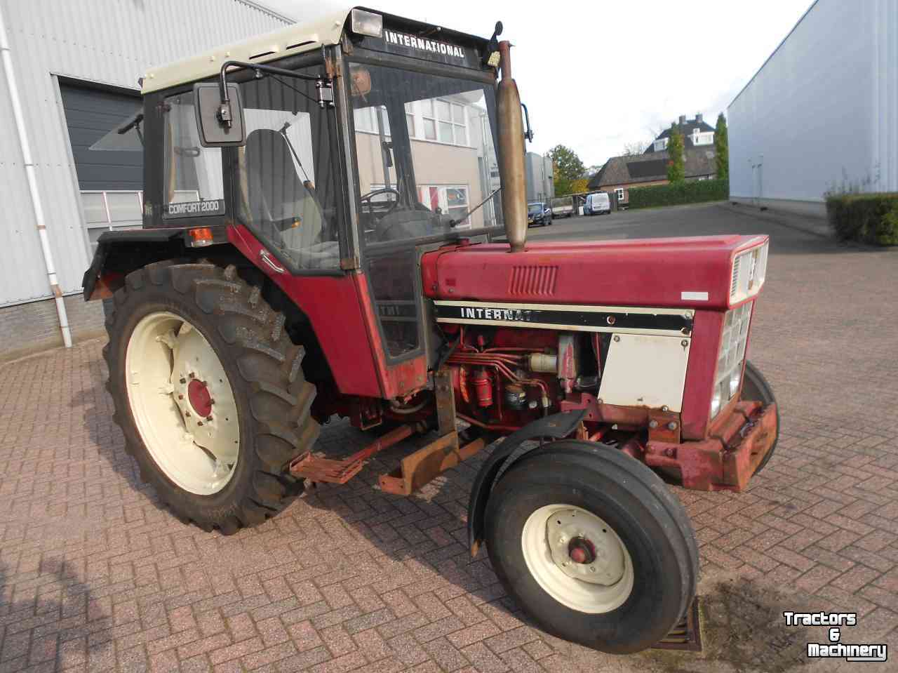 Tracteur International 644