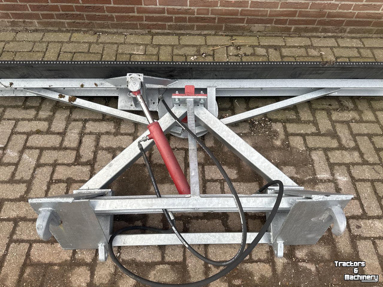 Autres matériel et accessoires de nettoyage et de balayage AGM Rubberschuif hydraulisch verstelbare