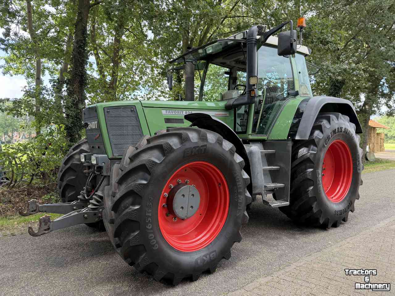 Tracteur Fendt Favorit 824 Turboshift