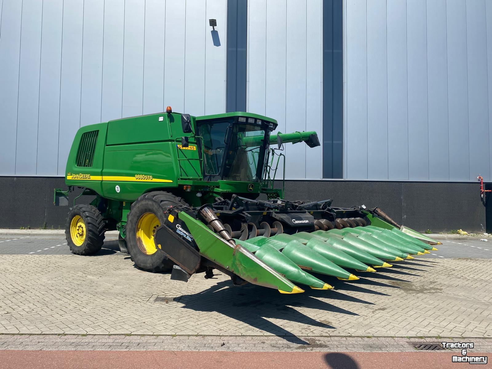 Ensileuse automotrice John Deere 9880 STS combine