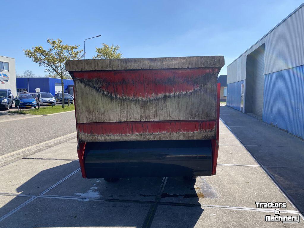 Distributeur de fourrage en bloc Schuitemaker AMIGO 30S Blokkendoseerwagen 