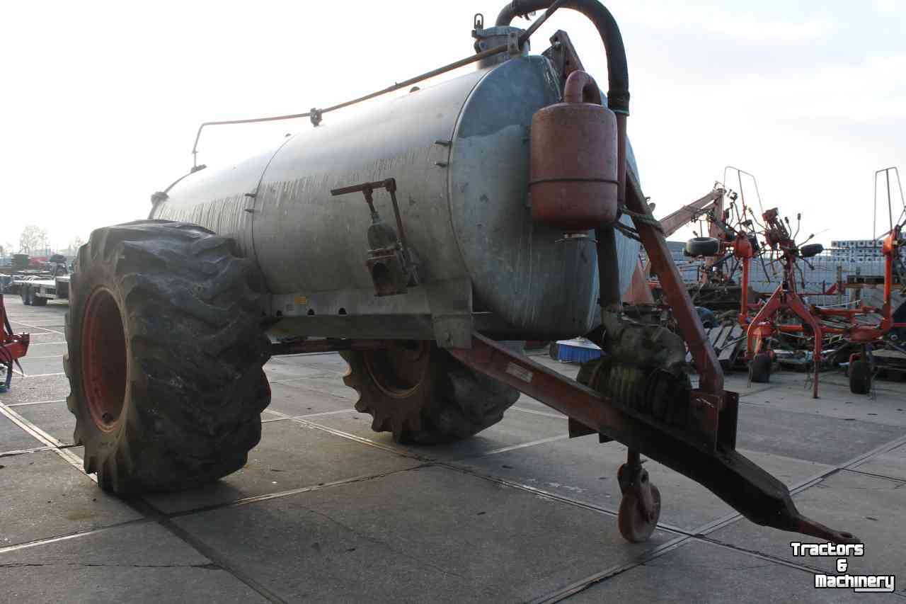 Tonneau de lisier Kaweco 6000 liter enkelas mesttank giertank vacuumtank waterwagen