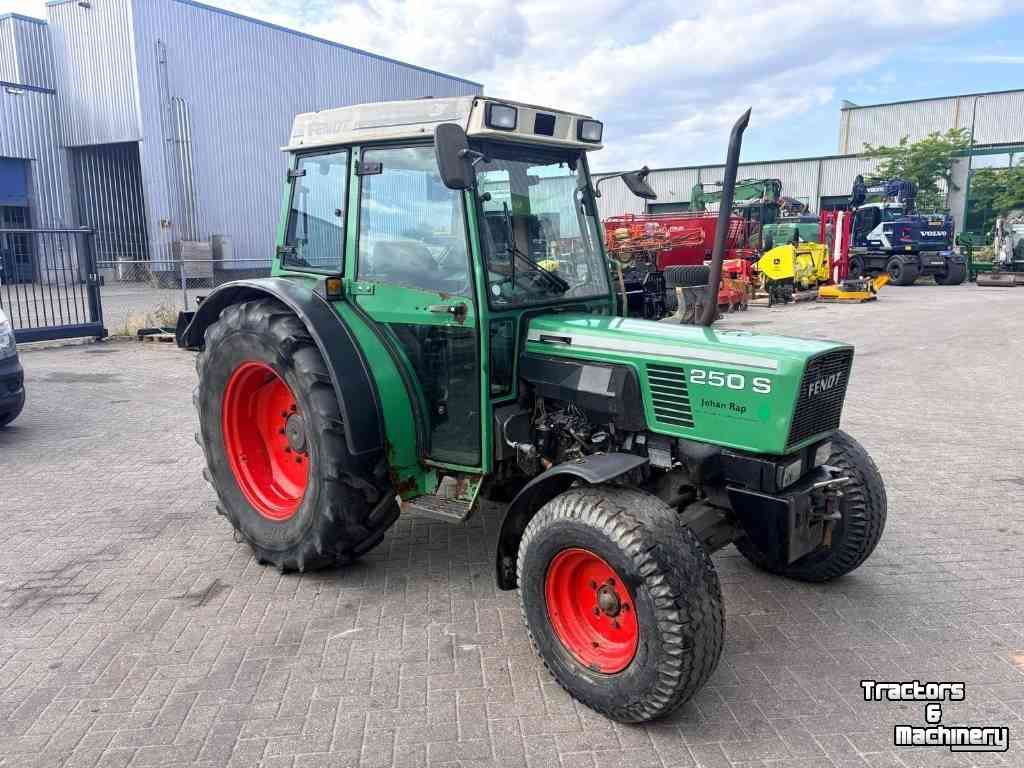 Tracteur Fendt 250S