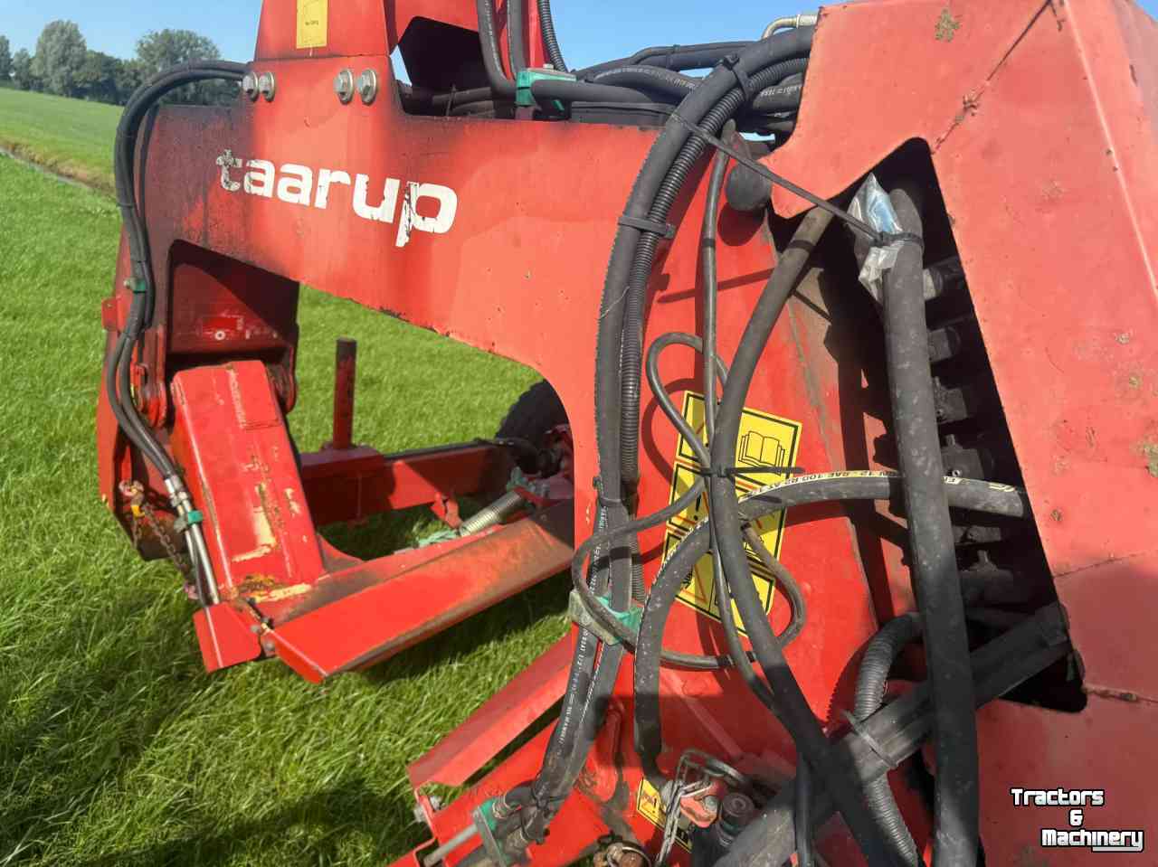 Enrubanneuse Taarup 7664 pro wrap wichelaar