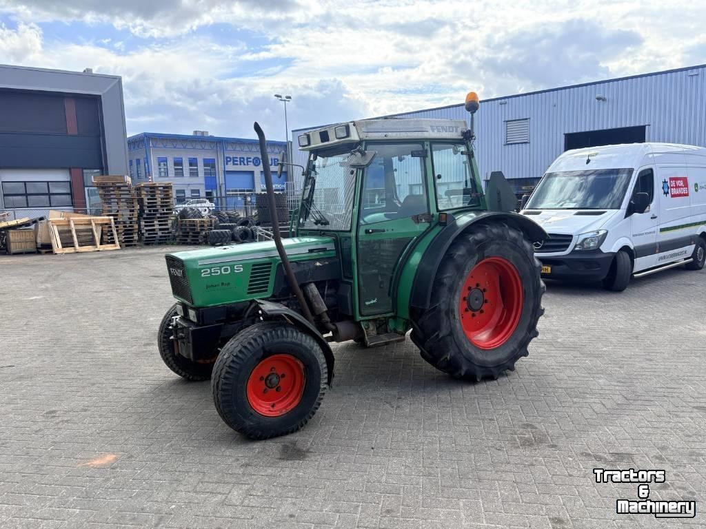 Tracteur Fendt 250S