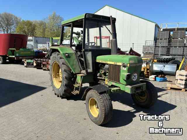 Tracteur John Deere 2030
